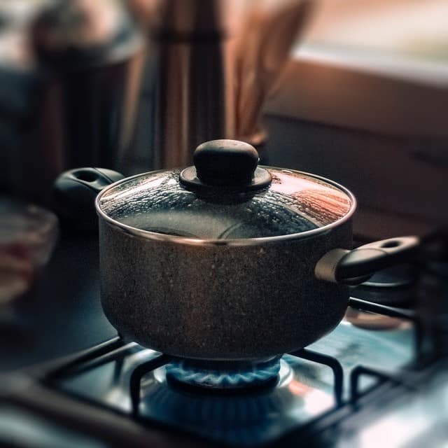 Black Casserole Pot Being Tested for FCC Part 18 Certification